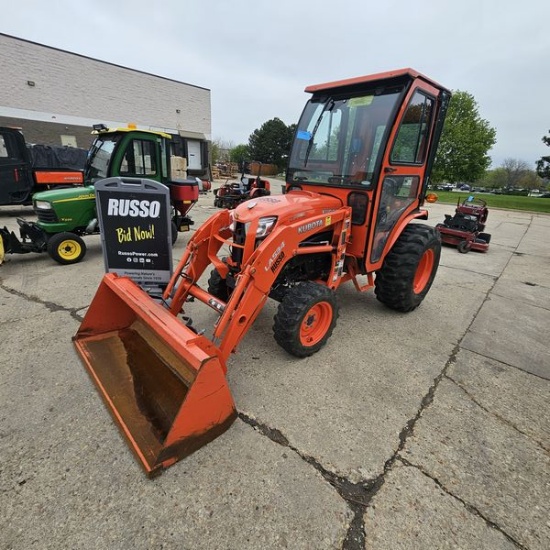 Kubota Tractor W/Loader