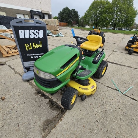 John Deere 42" Lawn Tractor