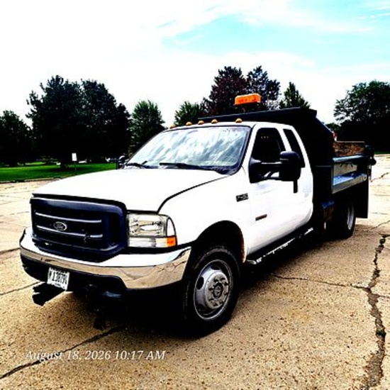 2003 Ford 4X4 Diesel Dump Truck