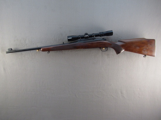 WINCHESTER MODEL 70, 243 WIN BOLT ACTION RIFLE, S#337689