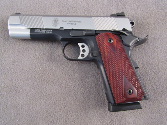 handgun: S&W MODEL 1911, 45CAL SEMI AUTO PISTOL, S#UBZ5931