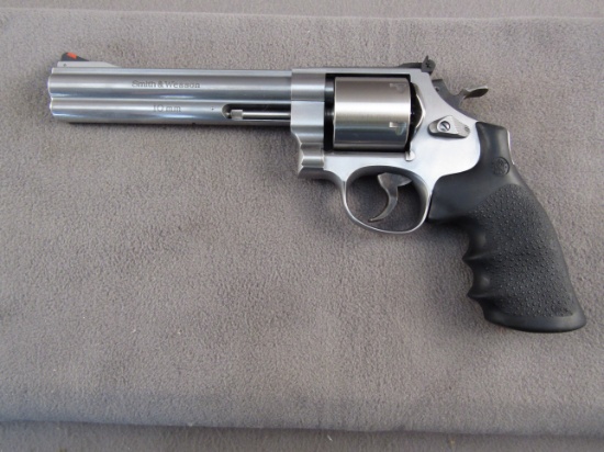 handgun: SMITH & WESSON MODEL 610-1, 10MM DOUBLE ACTION REVOLVER, S#CCR4992