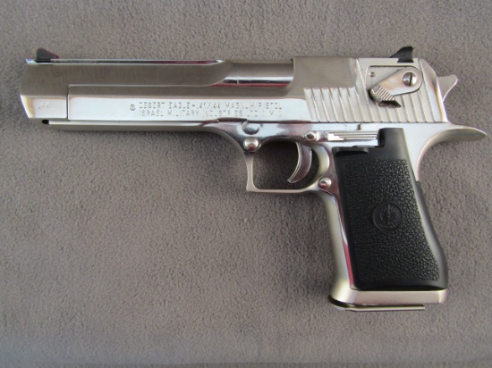 handgun: IMI DESERT EAGLE, 44CAL SEMI AUTO PISTOL, S#95206637