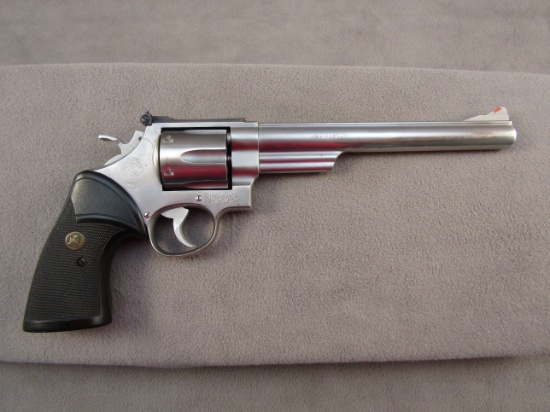 handgun: SMITH & WESSON MODEL 629-1, 44MAG CAL REVOLVER, S#AUK1736