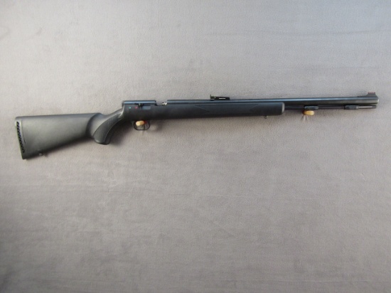 black powder: THOMPSON Center Arms Black Diamond, .50 Black Powder, S#104664