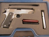 handgun: SPRINGFIELD ARMORY Model 1911-A1, Semi-Auto Pistol, .45 cal, 6 shot, 5