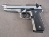 handgun: BERETTA Model 92FS, Semi-Auto Pistol, 9mm, 17 shot, 5