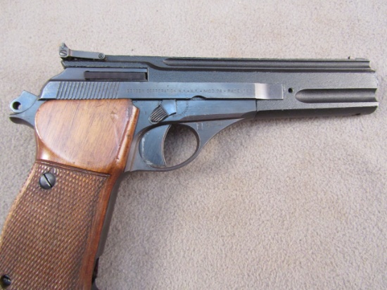 handgun: BERETTA Model 76, Semi-Auto Pistol, .22LR, 10 shot, 5.75" barrel, S#A78099U