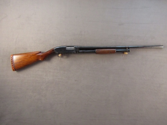 WINCHESTER Model 12, Pump-Action Shotgun, 16g, S#242619
