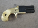 handgun: CDM Model Derringer, Revolver, .22, 2 shot, 2.5