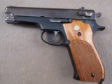 handgun: S&W Model 39-2, Semi-Auto Pistol, 9mm, 8 shot, 4