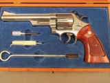 handgun: S&W Model 29-2, Revolver, .44, 6 shot, 6.5