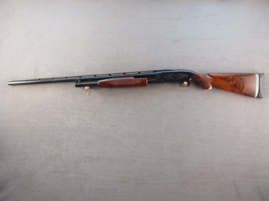 WINCHESTER Model 12, Pump-Action Shotgun, 12g, S#1557011