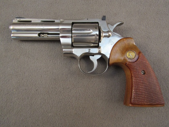 handgun: COLT Python, Revolver, .357, 6 shot, 4" barrel, S#E51064