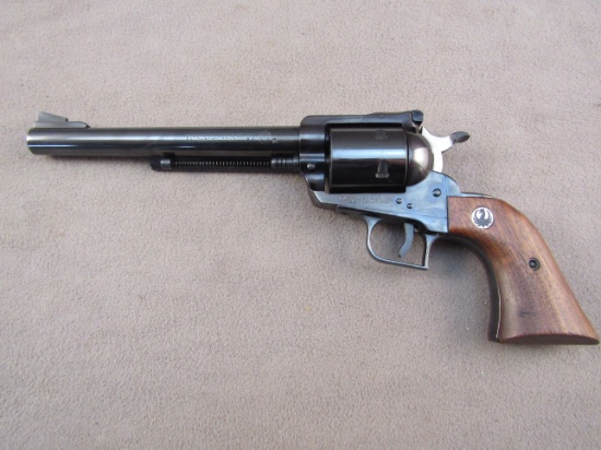 handgun: RUGER Model Super Blackhawk, Revolver, .44mag, 6 shot, 7.5" barrel, S#80-10383