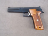 handgun: S&W Model 422, Semi-Auto Pistol, .22, 10 shot, 3.5