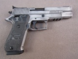 handgun: SIG SAUER Model P220 Elite, Semi-Auto Pistol, 10mm, 8 shot, 5