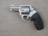 handgun: CHARTER ARMS Model Pitbull, Revolver, .45acp, 5 shot, 2.5