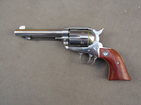 handgun: RUGER Model Vaquero, Revolver, .44, 6 shot, 5.5" barrel, S#56-17866