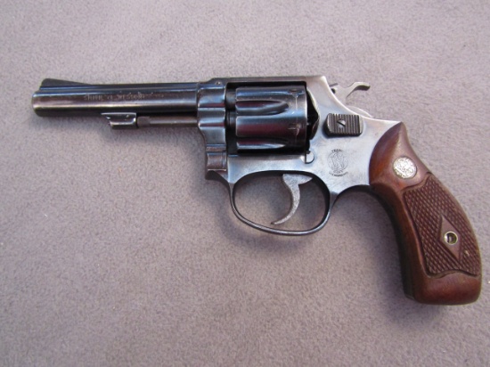 handgun: S&W Model Regulation Police Flat Latch, Revolver, .32S&W long, 6 shot, 4" barrel, S#634281