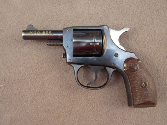 handgun: H&R Model 922, Revolver, .22LR, 9 shot, 2.5" barrel, S#L48730