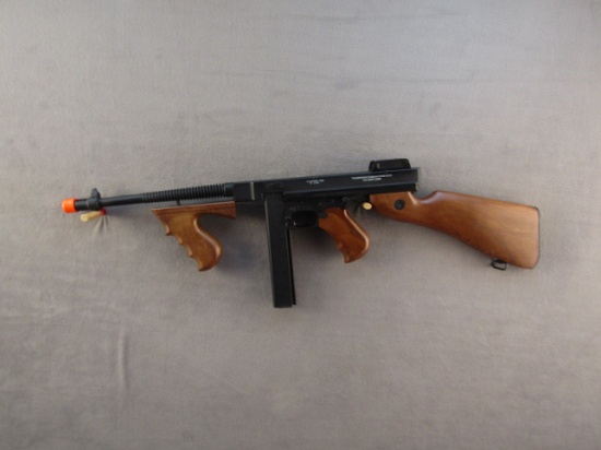 bb gun: THOMPSON Submachine Gun Model 1928, S#27862