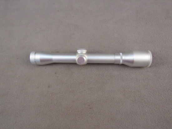 scope: SIMMONS, 22mag Model 1033, 4x32 silver finish with rings