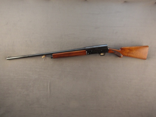 BROWNING Model Light Twelve, Semi-Auto Shotgun, 12g, S#G17793