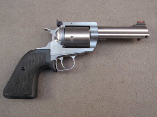 handgun: MAGNUM RESEARCH Model BFR, Revolver, .44rem mag, 5 shot, 4.5" barrel, S#BR02285