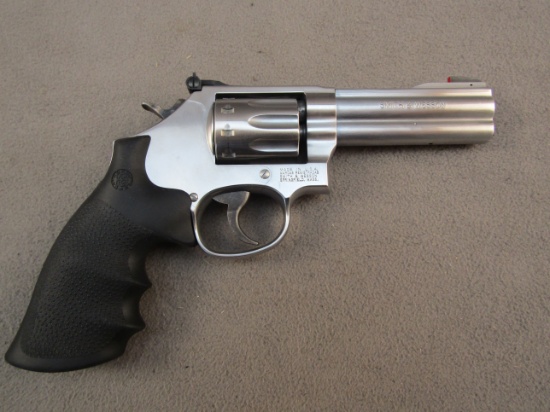 handgun: S&W Model 617-6, Revolver, .22LR, 10 shot, 4" barrel, S#CHH0128