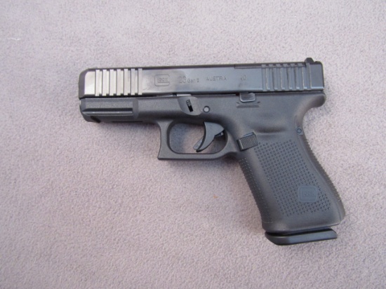 handgun: GLOCK Model 23 Gen 5, Semi-Auto Pistol, 40, 13 shot, 2.75" barrel, S#BZVK322