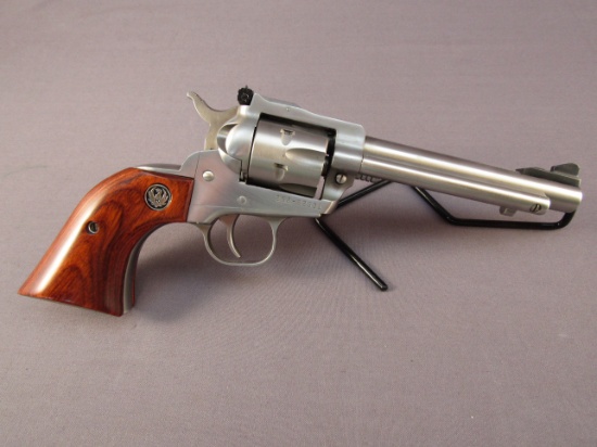 handgun: RUGER New Model Single-Six, Revolver, .22, 6 shot, 5.5" barrel, S#262-82531