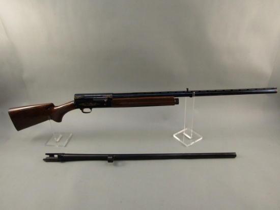 BROWNING Model Auto 5 Light Twelve, Semi-Auto Shotgun, 12g, S#71G89410