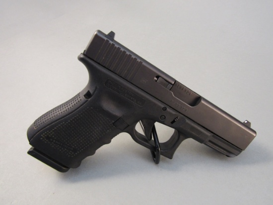 handgun: GLOCK Model 19 Gen 4, Semi-Auto Pistol, 9x19, 14 shot, 4" barrel, 7" overall, S#BCRF121