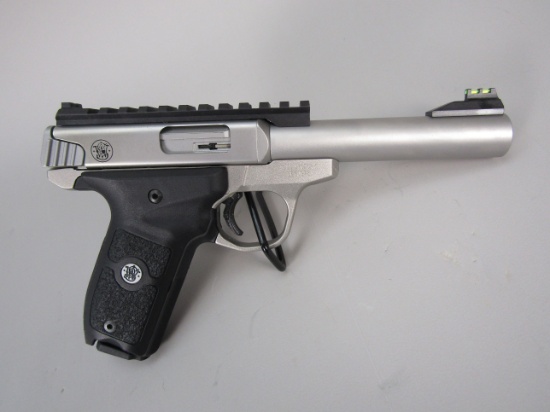 handgun: S&W Model SW22 Victory, Semi-Auto Pistol, .22LR, 10 shot, 5 1/2" bbl, 9" overall, S#VEM0978