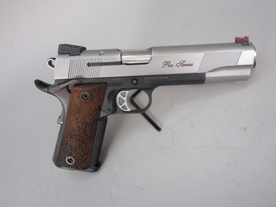 handgun: S&W Model SW1911, Semi-Auto Pistol, .45Auto, 8 shot, 5" barrel, 9" overall, S#UCS4391