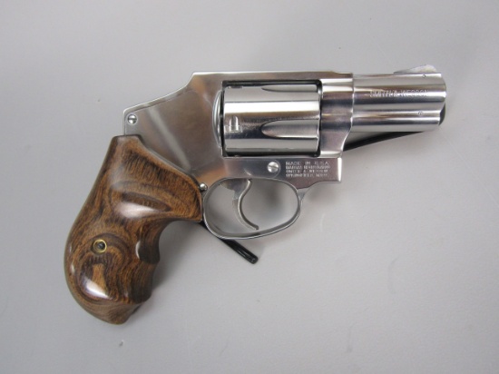 handgun: S&W Model 640-3, Revolver, .357Mag, 5 shot, 2" barrel, 7" overall, S#CTA5298