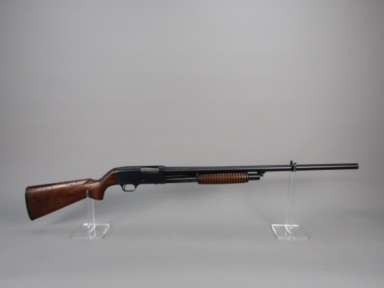 STEVENS Model 820B, Pump-Action Shotgun, 12g, S#NVSN