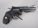 handgun: COLT Model Diamondback, Revolver, .38spl, 6 shot, 4