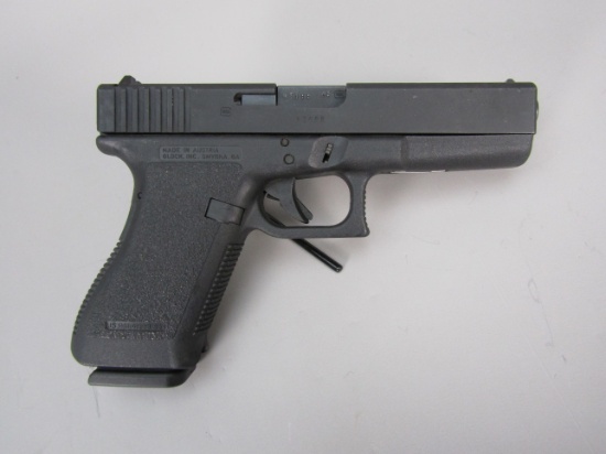 handgun: GLOCK Model 21, VZ688US, Semi-Auto Pistol, .45Auto, 13 shot, 4 1/2" bbl, 8" o/a, S#VZ688US