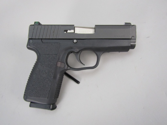 handgun: KAHR Model P40, Semi-Auto Pistol, .40S&W, 6 shot, 3 1/2" barrel, 6 1/4" overall, S#FA2252