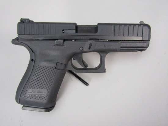 handgun: GLOCK Model 44, Semi-Auto Pistol, .22LR, 10 shot, 4" barrel, 7 1/2" overall, S#ADUB816