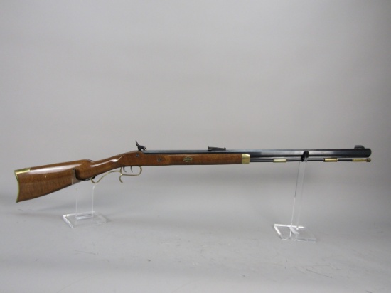 black powder: TRADITIONS Model Hawken Woodsman, Single-Shot Rifle, .50, S#366630