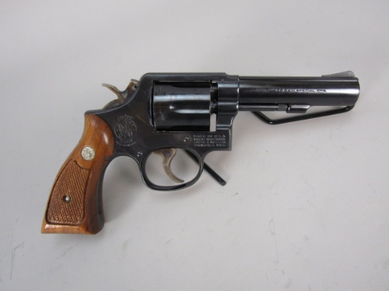 Usaf Model 10 Revolver handgun: S&W Model 10-8, Revolver, .38S&W Spl, 6 shot, 4