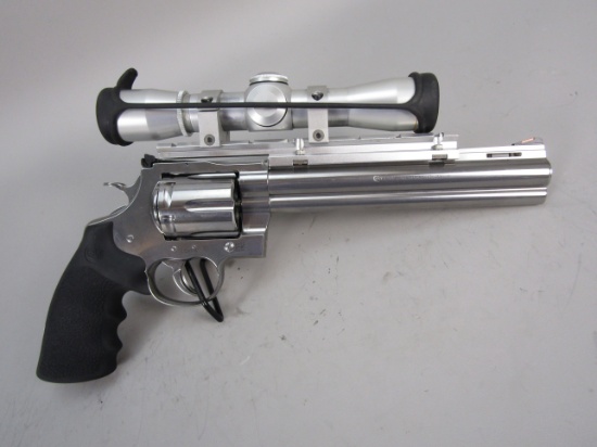 handgun: COLT Model Anaconda, Revolver, .44Mag, 6 shot, 8