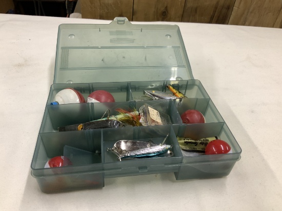 Small fishing tackle box