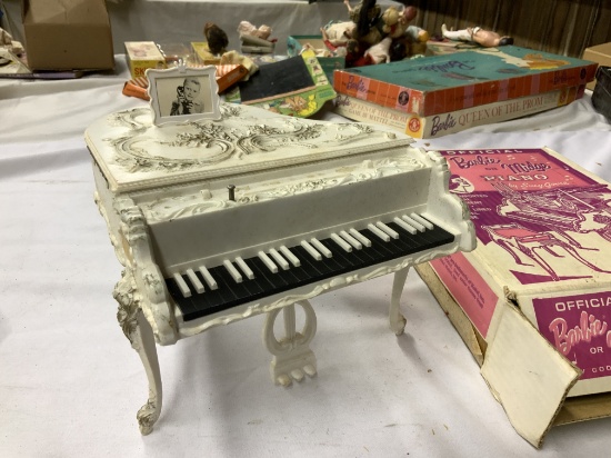 Vintage Barbie Or Midge Piano By Suzy Goose Toys