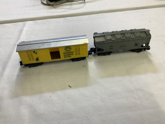 American Flyer Fruit Carrier Box Car & A Covered Hopper