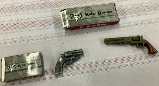 2 Ridge Runner 'Pistol' Knives