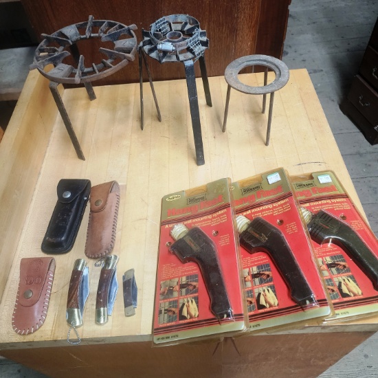3 Campfire Trivets, Pocket Knives, Hang Fast